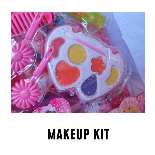 Pretty Girl Doll With Beauty Kit